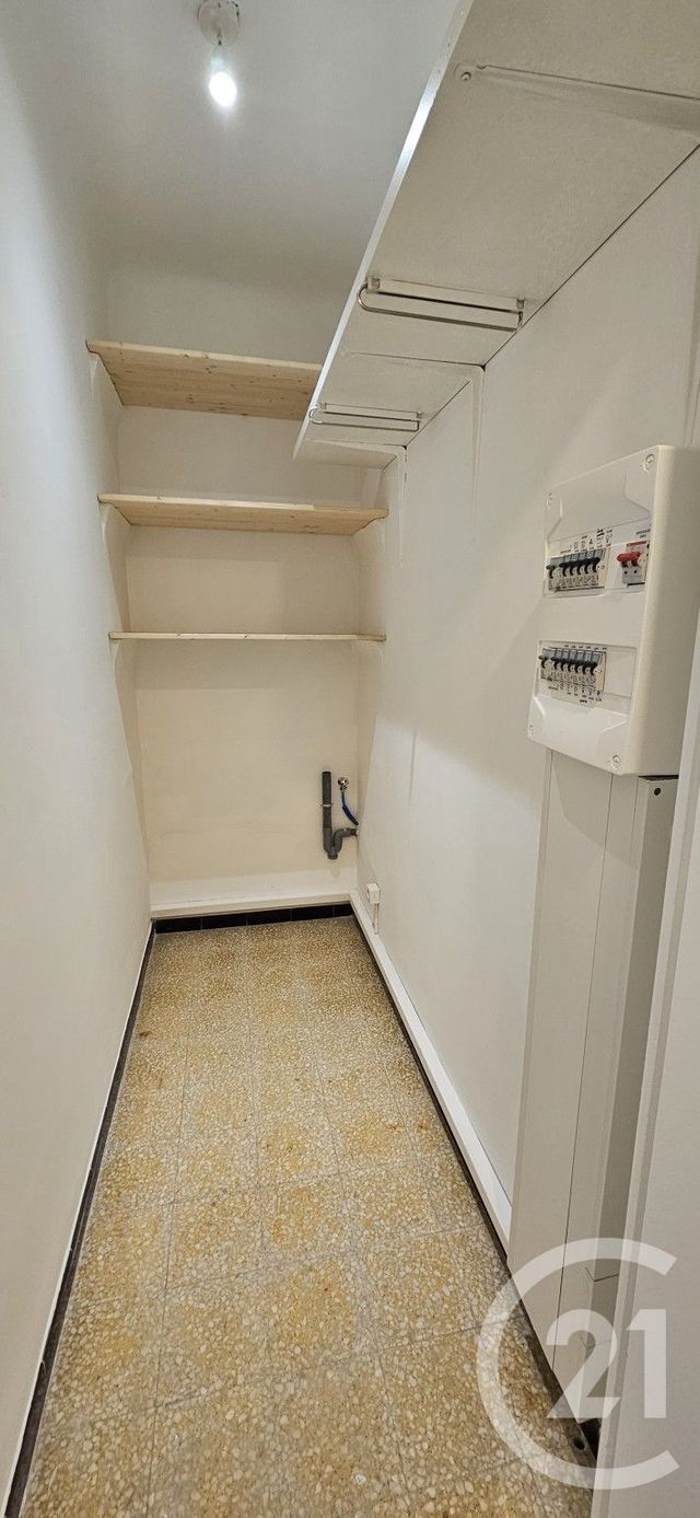 Appartement T1 à louer - 1 pièce - 22.56 m2 - FORCALQUIER - 04 - PROVENCE-ALPES-COTE-D-AZUR - Century 21 Provence Immobilier