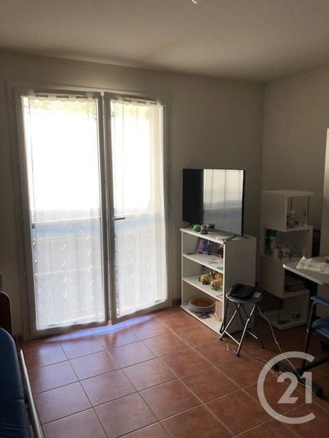 Studio à vendre - 1 pièce - 27.42 m2 - FORCALQUIER - 04 - PROVENCE-ALPES-COTE-D-AZUR - Century 21 Provence Immobilier Studio à vendre - 1 pièce - 27.42 m2 - FORCALQUIER - 04 - PROVENCE-ALPES-COTE-D-AZUR - Century 21 Provence Immobilier