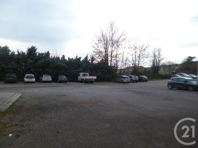 parking à louer - 15.0 m2 - FORCALQUIER - 04 - PROVENCE-ALPES-COTE-D-AZUR - Century 21 Provence Immobilier parking à louer - 15.0 m2 - FORCALQUIER - 04 - PROVENCE-ALPES-COTE-D-AZUR - Century 21 Provence Immobilier