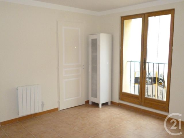 Afficher la photo en grand maison à louer - 3 pièces - 63.0 m2 - ST MICHEL L OBSERVATOIRE - 04 - PROVENCE-ALPES-COTE-D-AZUR - Century 21 Provence Immobilier