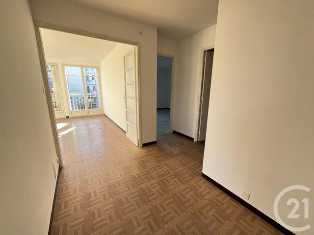 Afficher la photo en grand Appartement F2 à vendre - 2 pièces - 64.76 m2 - FORCALQUIER - 04 - PROVENCE-ALPES-COTE-D-AZUR - Century 21 Provence Immobilier