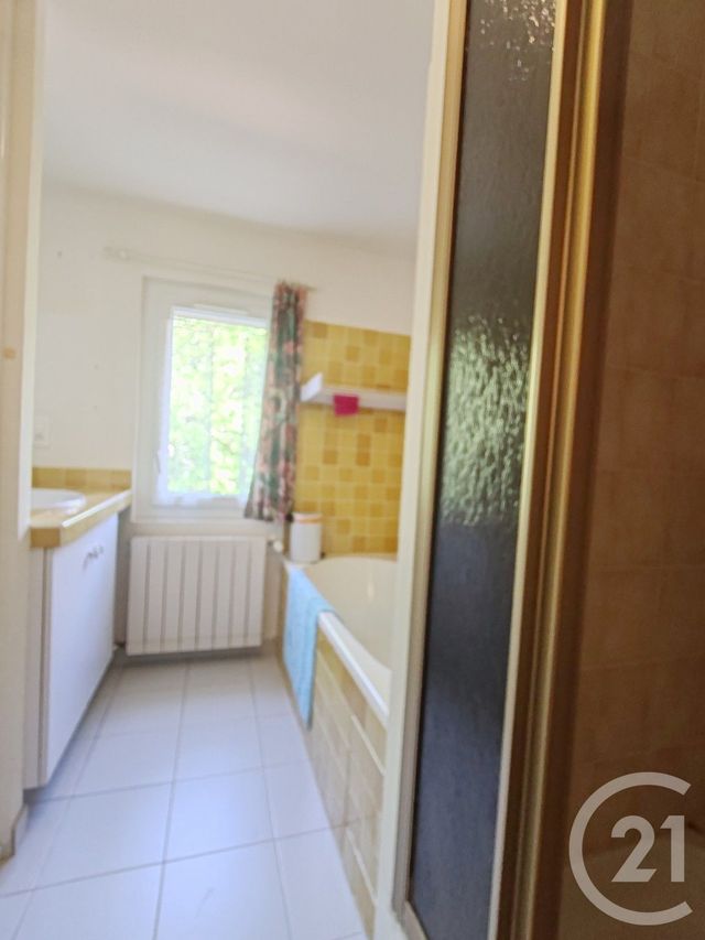 Afficher la photo en grand maison à vendre - 8 pièces - 244.24 m2 - ST MICHEL L OBSERVATOIRE - 04 - PROVENCE-ALPES-COTE-D-AZUR - Century 21 Provence Immobilier