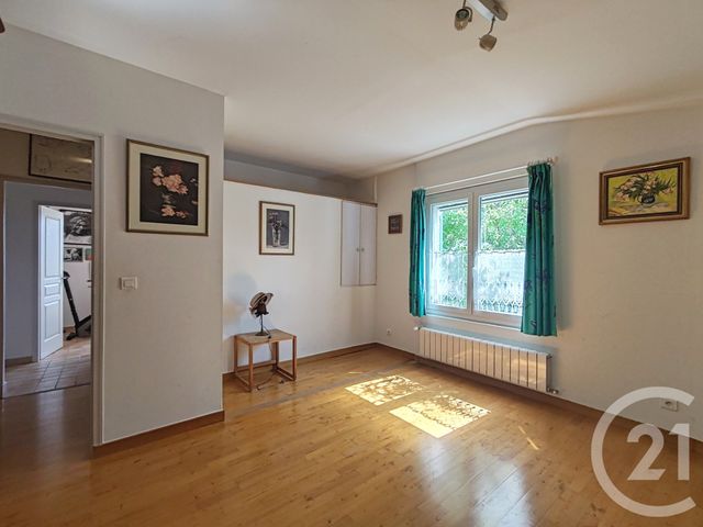 Afficher la photo en grand maison à vendre - 8 pièces - 244.24 m2 - ST MICHEL L OBSERVATOIRE - 04 - PROVENCE-ALPES-COTE-D-AZUR - Century 21 Provence Immobilier