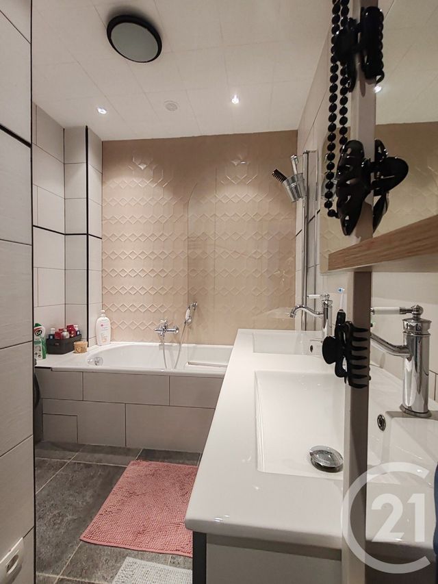 Appartement T5 à vendre - 6 pièces - 120.0 m2 - LA BRILLANNE - 04 - PROVENCE-ALPES-COTE-D-AZUR - Century 21 Provence Immobilier