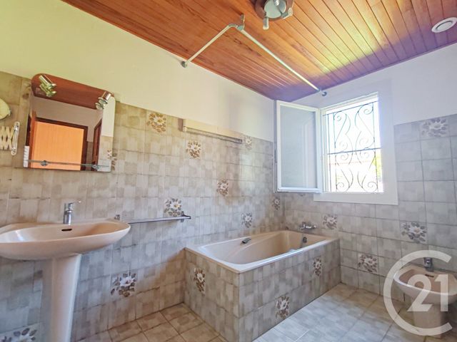 Afficher la photo en grand maison à vendre - 8 pièces - 242.99 m2 - FORCALQUIER - 04 - PROVENCE-ALPES-COTE-D-AZUR - Century 21 Provence Immobilier