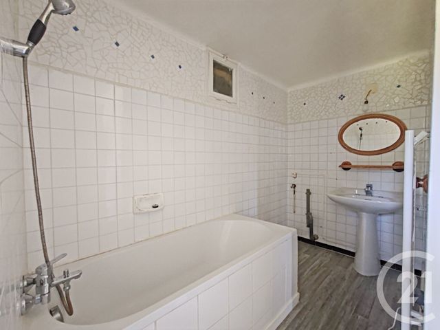 maison à vendre - 7 pièces - 152.8 m2 - ORAISON - 04 - PROVENCE-ALPES-COTE-D-AZUR - Century 21 Provence Immobilier