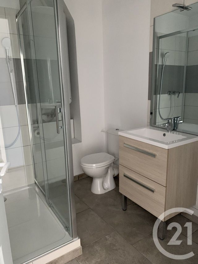 Afficher la photo en grand Appartement T2 à louer - 2 pièces - 52.09 m2 - FORCALQUIER - 04 - PROVENCE-ALPES-COTE-D-AZUR - Century 21 Provence Immobilier