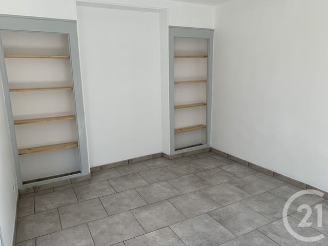 Afficher la photo en grand Appartement T2 à louer - 2 pièces - 52.09 m2 - FORCALQUIER - 04 - PROVENCE-ALPES-COTE-D-AZUR - Century 21 Provence Immobilier