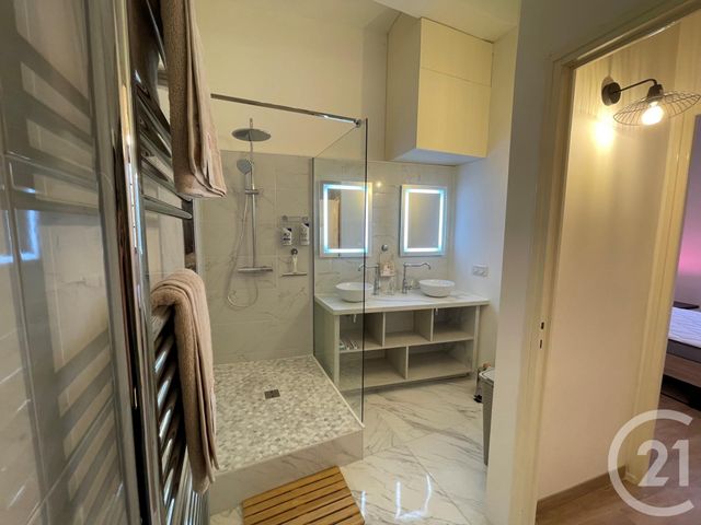 Appartement T2 à louer - 2 pièces - 45.94 m2 - FORCALQUIER - 04 - PROVENCE-ALPES-COTE-D-AZUR - Century 21 Provence Immobilier