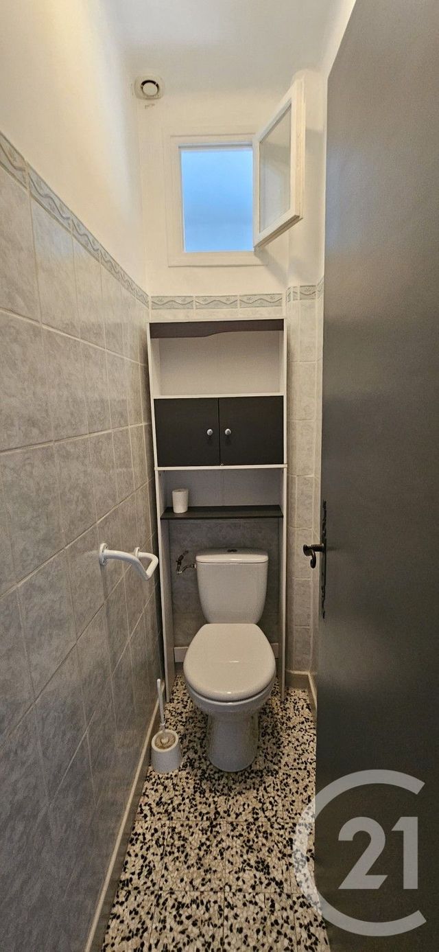 Appartement T3 à louer - 3 pièces - 58.94 m2 - FORCALQUIER - 04 - PROVENCE-ALPES-COTE-D-AZUR - Century 21 Provence Immobilier