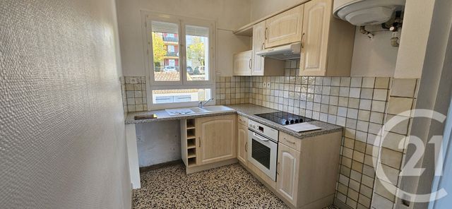 Appartement T3 à louer - 3 pièces - 58.94 m2 - FORCALQUIER - 04 - PROVENCE-ALPES-COTE-D-AZUR - Century 21 Provence Immobilier