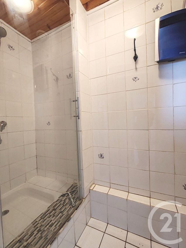 Appartement T3 à vendre - 3 pièces - 68.52 m2 - FORCALQUIER - 04 - PROVENCE-ALPES-COTE-D-AZUR - Century 21 Provence Immobilier