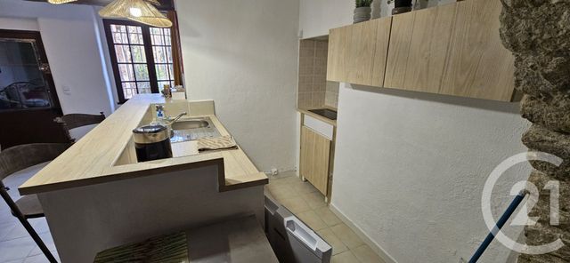 Appartement Studio à louer - 1 pièce - 31.61 m2 - LURS - 04 - PROVENCE-ALPES-COTE-D-AZUR - Century 21 Provence Immobilier