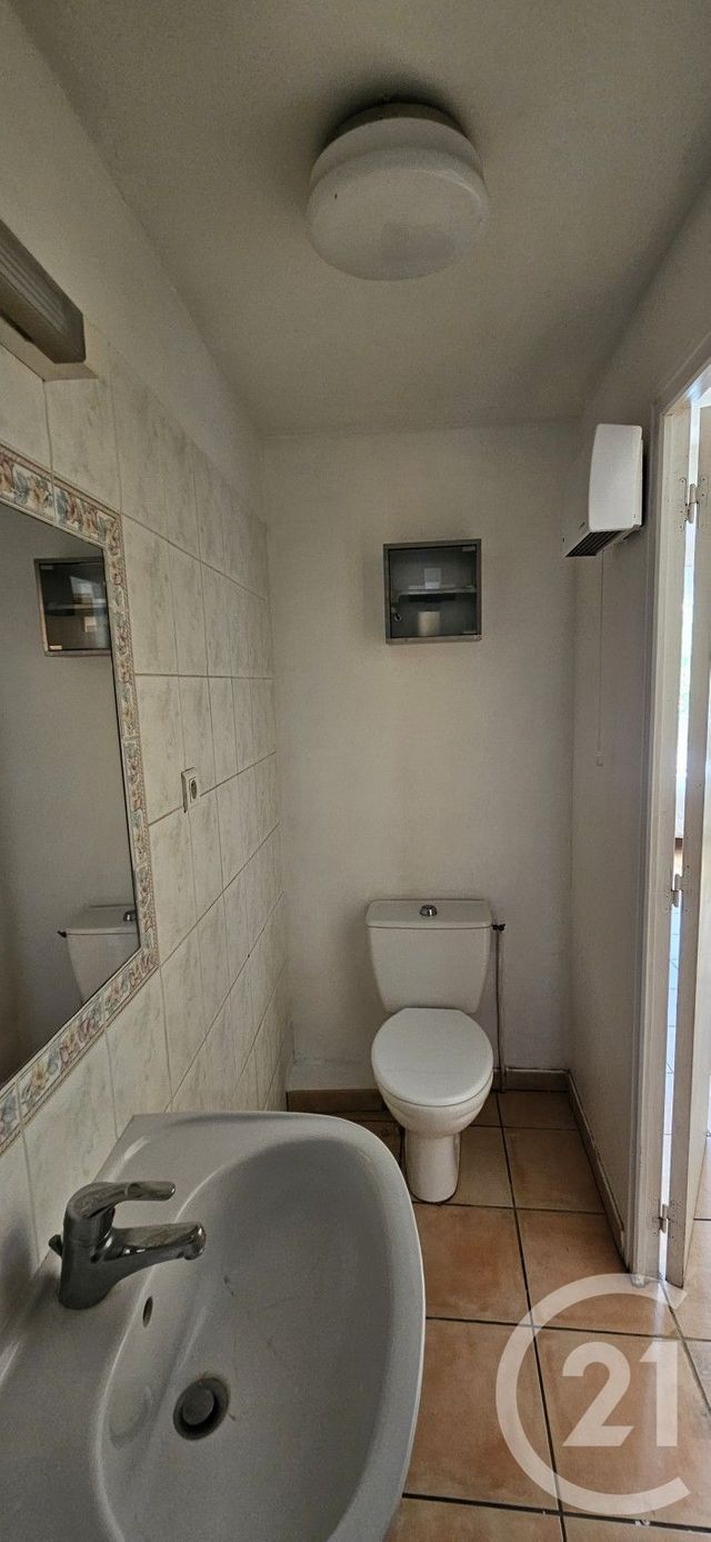 Appartement Studio à louer - 1 pièce - 31.78 m2 - FORCALQUIER - 04 - PROVENCE-ALPES-COTE-D-AZUR - Century 21 Provence Immobilier