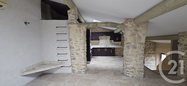 Appartement Loft à louer - 2 pièces - 37.34 m2 - REILLANNE - 04 - PROVENCE-ALPES-COTE-D-AZUR - Century 21 Provence Immobilier