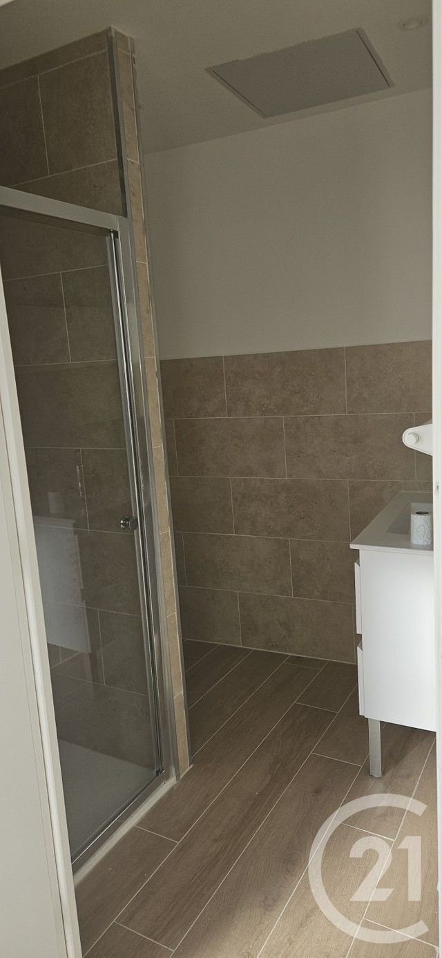 Appartement Studio à louer - 1 pièce - 27.07 m2 - FORCALQUIER - 04 - PROVENCE-ALPES-COTE-D-AZUR - Century 21 Provence Immobilier