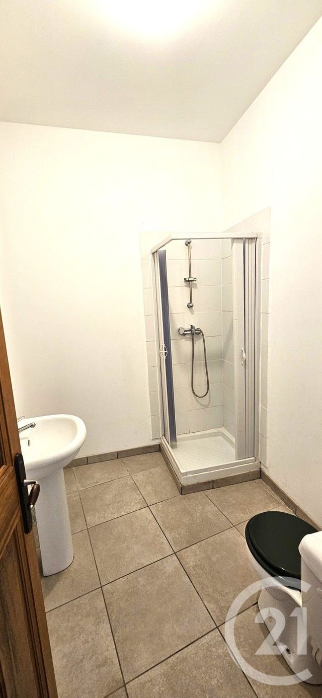 Appartement T2 à louer - 2 pièces - 46.45 m2 - FORCALQUIER - 04 - PROVENCE-ALPES-COTE-D-AZUR - Century 21 Provence Immobilier