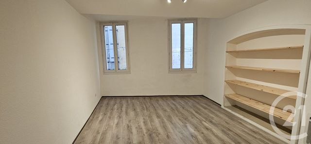 Appartement T3 à louer - 3 pièces - 52.7 m2 - FORCALQUIER - 04 - PROVENCE-ALPES-COTE-D-AZUR - Century 21 Provence Immobilier