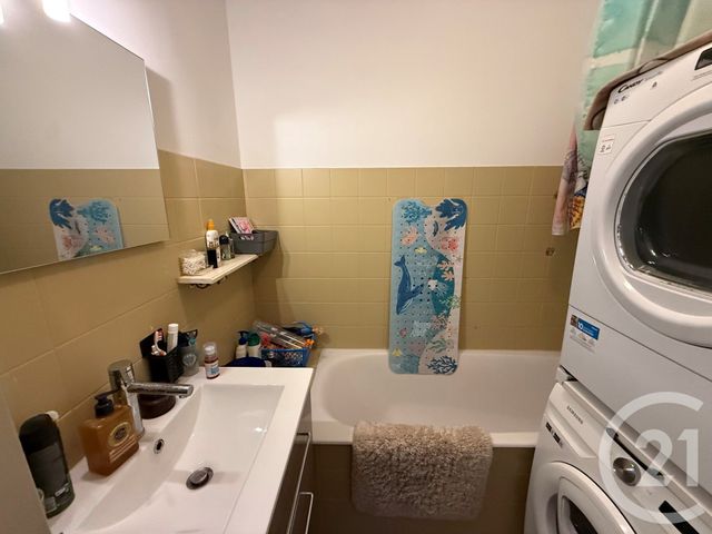 Appartement T2 à vendre - 2 pièces - 35.43 m2 - FORCALQUIER - 04 - PROVENCE-ALPES-COTE-D-AZUR - Century 21 Provence Immobilier