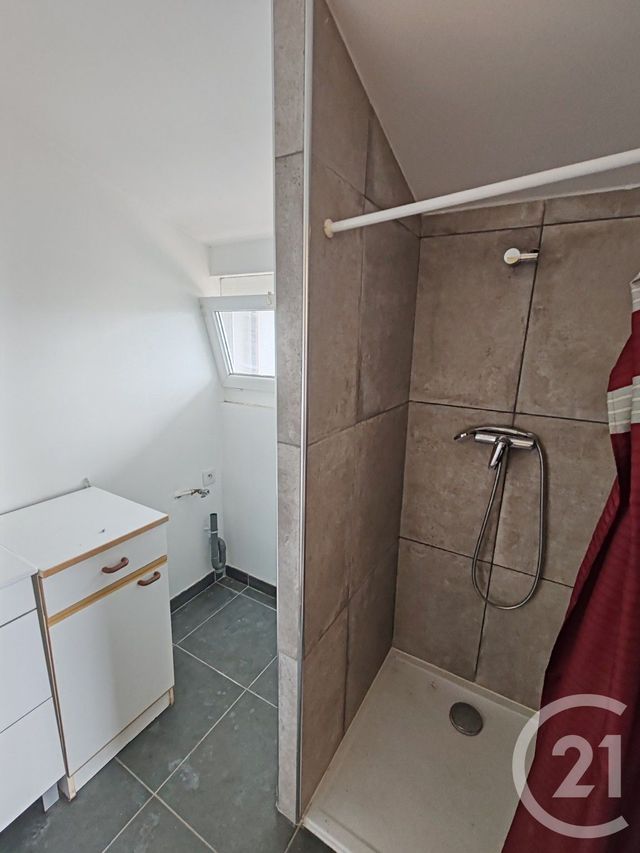 Appartement T3 à vendre - 5 pièces - 87.5 m2 - VILLENEUVE - 04 - PROVENCE-ALPES-COTE-D-AZUR - Century 21 Provence Immobilier