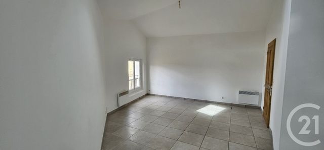Appartement T2 à louer - 2 pièces - 49.0 m2 - FORCALQUIER - 04 - PROVENCE-ALPES-COTE-D-AZUR - Century 21 Provence Immobilier