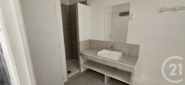 Appartement Studio à louer - 1 pièce - 27.49 m2 - FORCALQUIER - 04 - PROVENCE-ALPES-COTE-D-AZUR - Century 21 Provence Immobilier