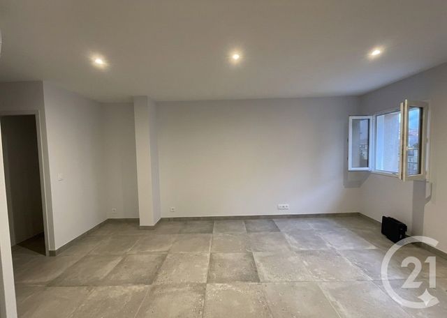 Appartement T2 à louer - 2 pièces - 49.5 m2 - REILLANNE - 04 - PROVENCE-ALPES-COTE-D-AZUR - Century 21 Provence Immobilier