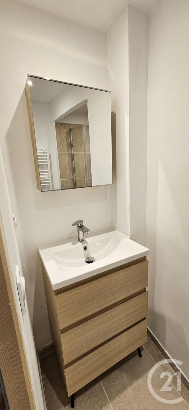 maison à louer - 2 pièces - 46.7 m2 - ORAISON - 04 - PROVENCE-ALPES-COTE-D-AZUR - Century 21 Provence Immobilier