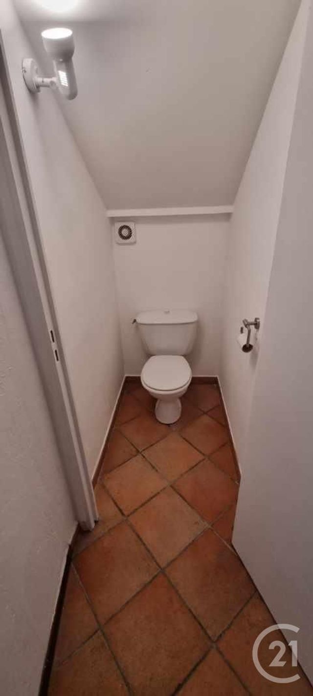 Appartement T2 à louer - 2 pièces - 50.77 m2 - ST MICHEL L OBSERVATOIRE - 04 - PROVENCE-ALPES-COTE-D-AZUR - Century 21 Provence Immobilier