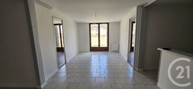Appartement T2 à louer - 2 pièces - 63.28 m2 - ORAISON - 04 - PROVENCE-ALPES-COTE-D-AZUR - Century 21 Provence Immobilier