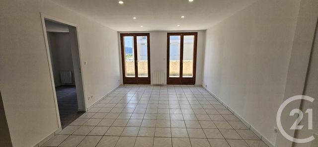 Appartement T2 à louer - 2 pièces - 51.67 m2 - ORAISON - 04 - PROVENCE-ALPES-COTE-D-AZUR - Century 21 Provence Immobilier