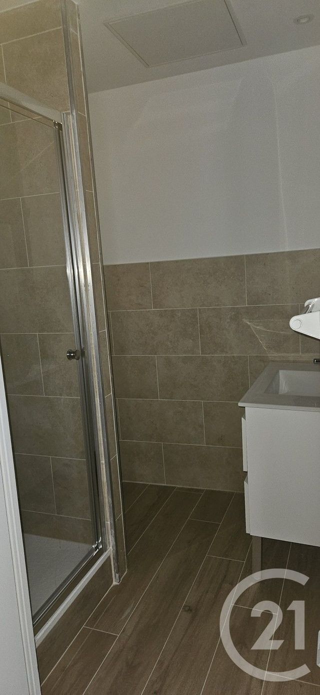Appartement Studio à louer - 1 pièce - 27.07 m2 - FORCALQUIER - 04 - PROVENCE-ALPES-COTE-D-AZUR - Century 21 Provence Immobilier