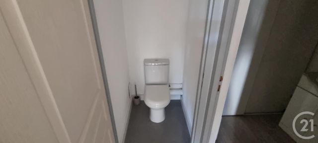 Appartement T2 à louer - 2 pièces - 64.59 m2 - FORCALQUIER - 04 - PROVENCE-ALPES-COTE-D-AZUR - Century 21 Provence Immobilier