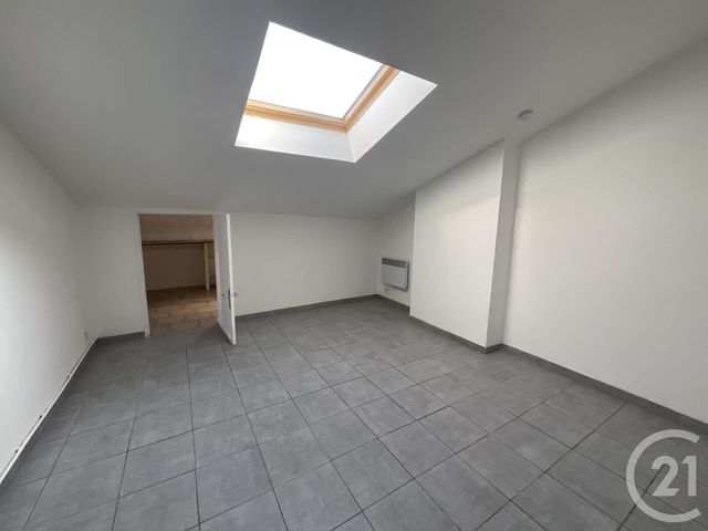 Appartement T2 à louer - 2 pièces - 50.35 m2 - ST MICHEL L OBSERVATOIRE - 04 - PROVENCE-ALPES-COTE-D-AZUR - Century 21 Provence Immobilier