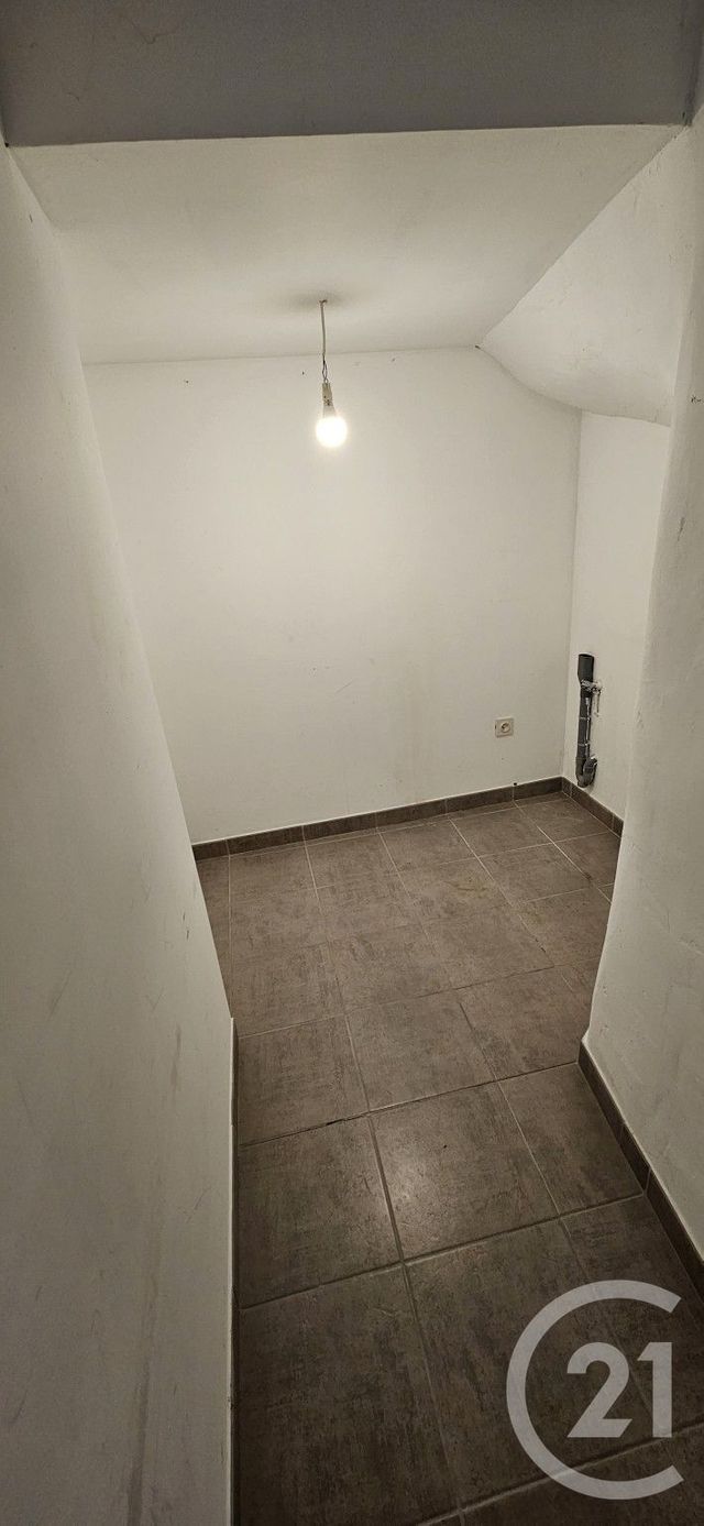 Appartement T2 à louer - 2 pièces - 43.19 m2 - ST MICHEL L OBSERVATOIRE - 04 - PROVENCE-ALPES-COTE-D-AZUR - Century 21 Provence Immobilier