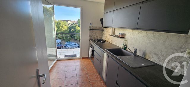 Appartement à louer - 3 pièces - 63.52 m2 - FORCALQUIER - 04 - PROVENCE-ALPES-COTE-D-AZUR - Century 21 Provence Immobilier