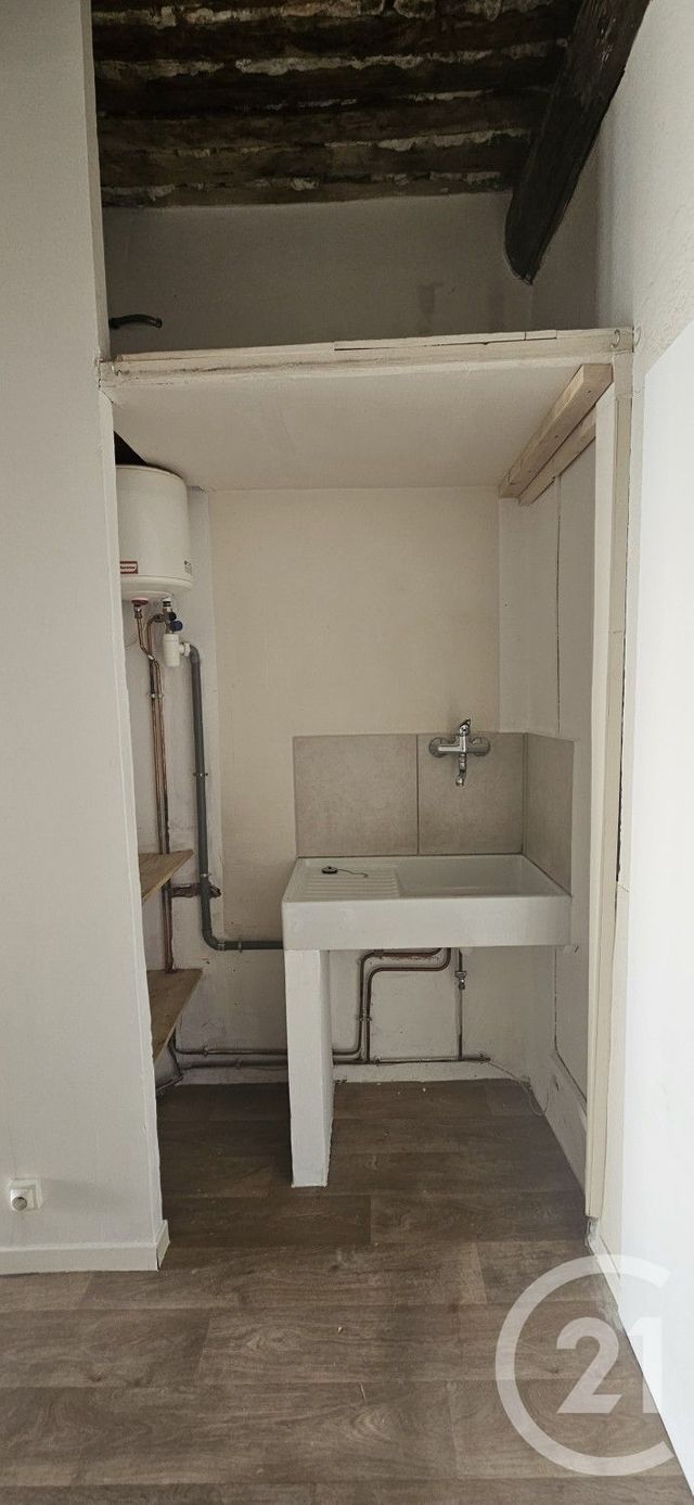 Appartement Local à louer - 1 pièce - 36.1 m2 - FORCALQUIER - 04 - PROVENCE-ALPES-COTE-D-AZUR - Century 21 Provence Immobilier