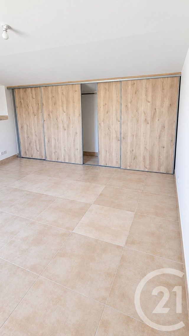 Appartement T2 à louer - 2 pièces - 52.13 m2 - NIOZELLES - 04 - PROVENCE-ALPES-COTE-D-AZUR - Century 21 Provence Immobilier