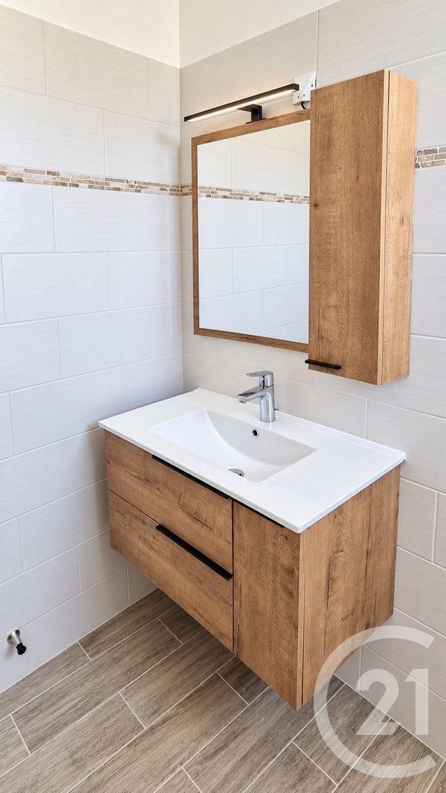 Appartement T2 à louer - 2 pièces - 52.13 m2 - NIOZELLES - 04 - PROVENCE-ALPES-COTE-D-AZUR - Century 21 Provence Immobilier