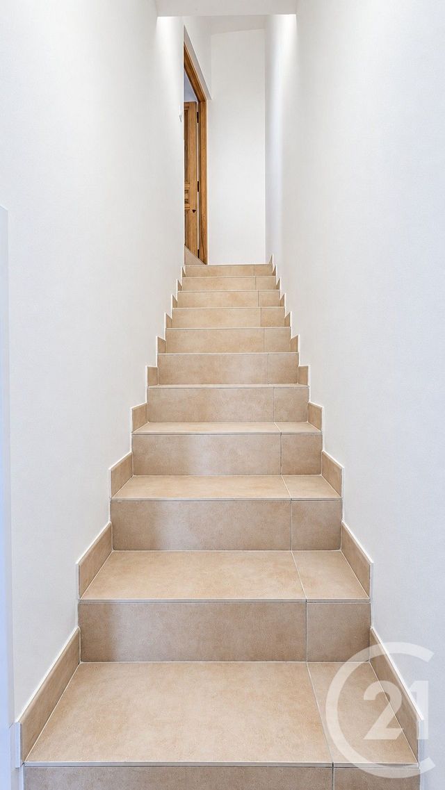 Appartement T2 à louer - 2 pièces - 52.13 m2 - NIOZELLES - 04 - PROVENCE-ALPES-COTE-D-AZUR - Century 21 Provence Immobilier